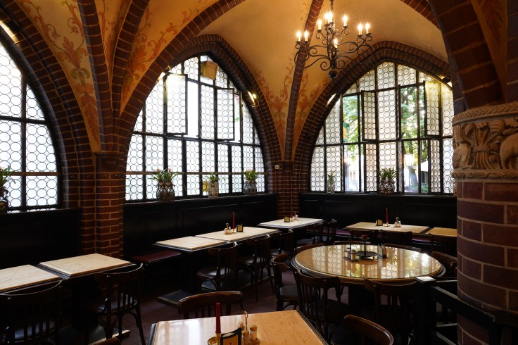 Inside Zur Gerichtslaube